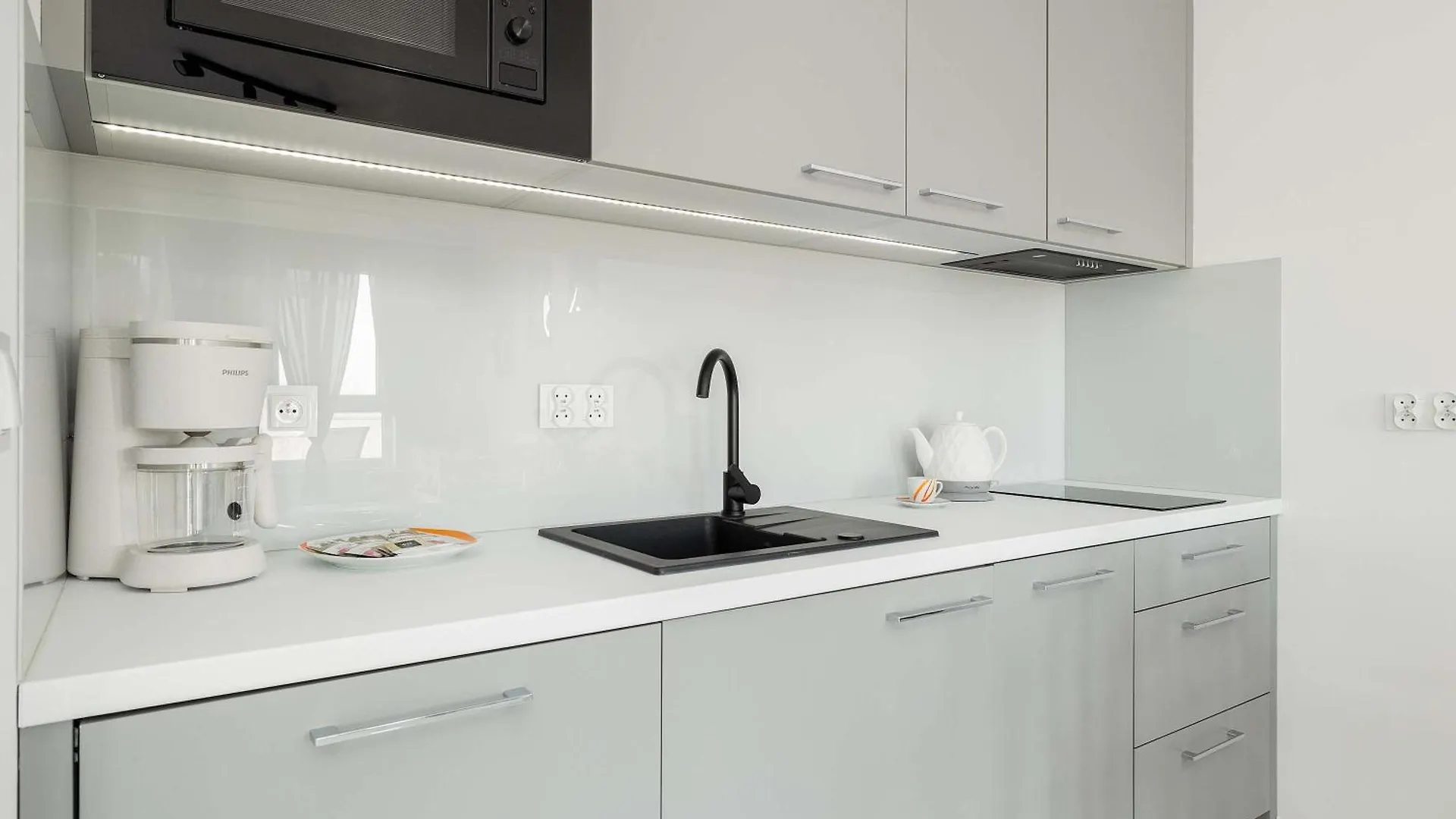 Jasny Apartament W Kolobrzegu Z Parkingiem, Balkonem I Tarasem Widokowym By Noclegi Renters Poland